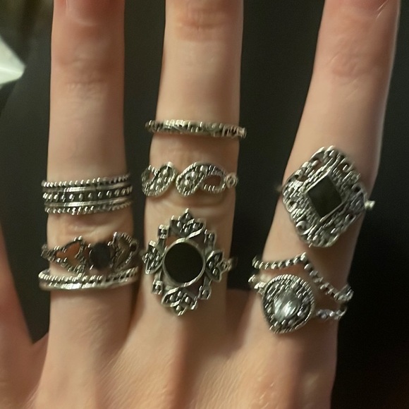 Silver ring - Picture 4 of 5